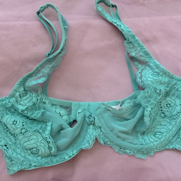 Victoria's Secret Other - Victoria’s Secret 34c Lace floral Bra